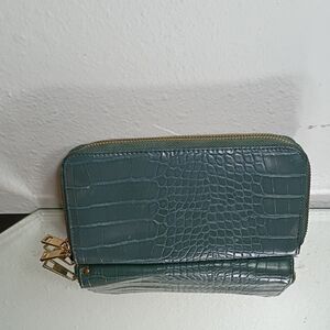 Elegant Teal Crocodile-Embossed Women's Wallet